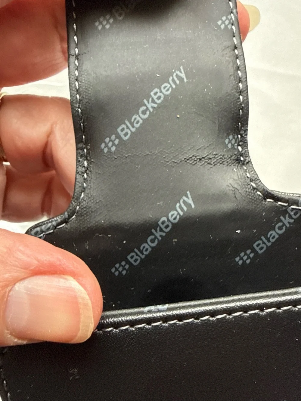Black BlackBerry Leather Vertical Phone Holster with Magnetic Flap 9630
